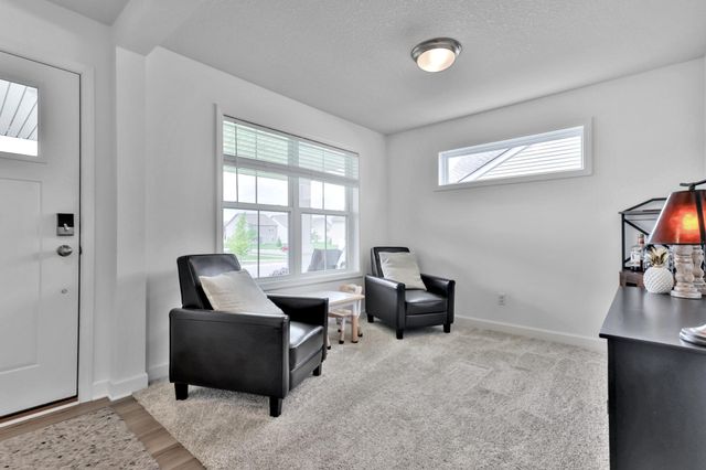 10813 Hinton Avenue S, Cottage Grove, MN 55016
