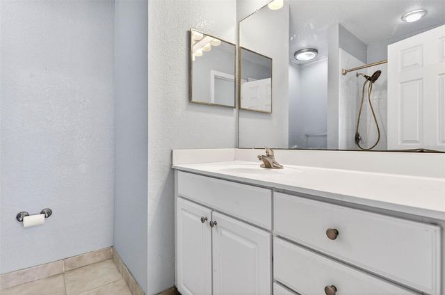 9739 MEADOW FIELD CIRCLE, Tampa, FL 33626