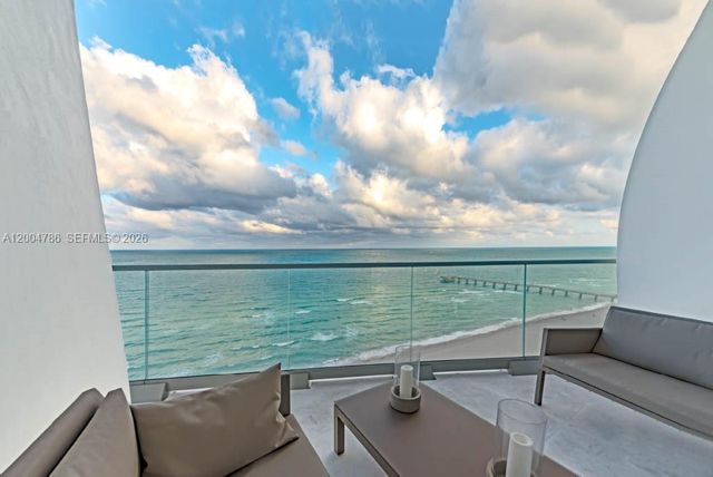 16901 Collins Ave 1404, Sunny Isles Beach, FL 33160