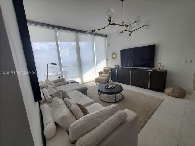 16901 Collins Ave 1404, Sunny Isles Beach, FL 33160