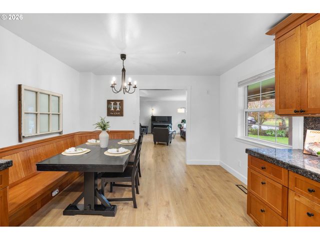 9375 Sw PINE St, Beaverton, OR 97005