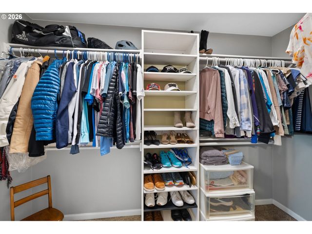 9375 Sw PINE St, Beaverton, OR 97005