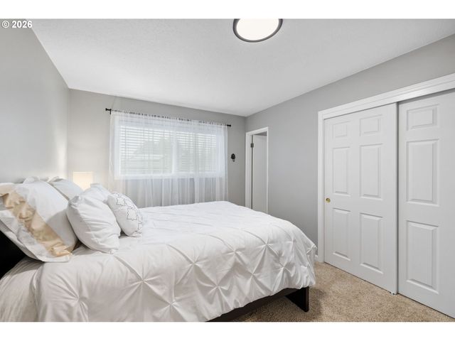 9375 Sw PINE St, Beaverton, OR 97005