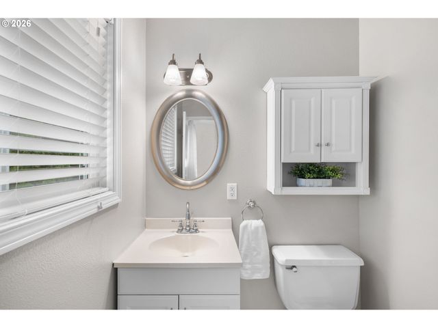 9375 Sw PINE St, Beaverton, OR 97005