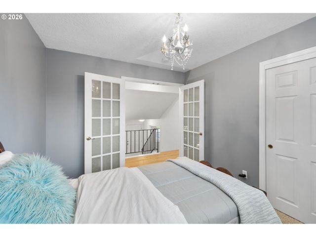 9375 Sw PINE St, Beaverton, OR 97005