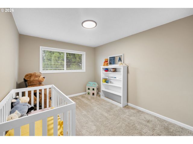 9375 Sw PINE St, Beaverton, OR 97005