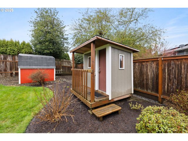 9375 Sw PINE St, Beaverton, OR 97005