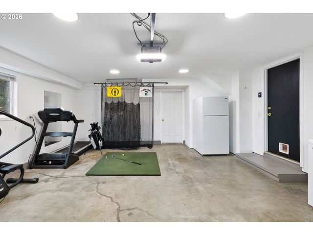 9375 Sw PINE St, Beaverton, OR 97005