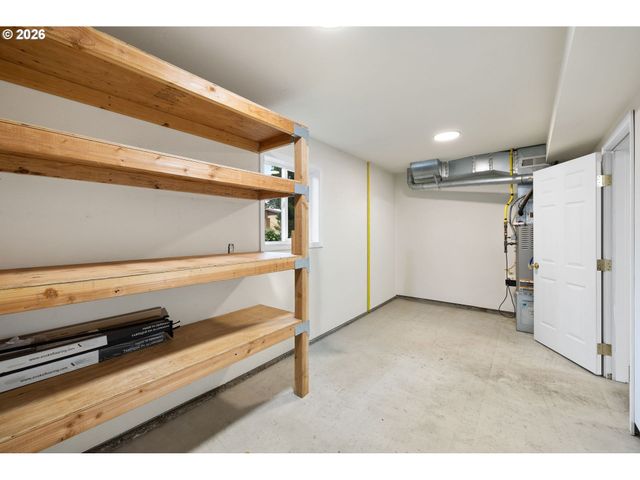 9375 Sw PINE St, Beaverton, OR 97005