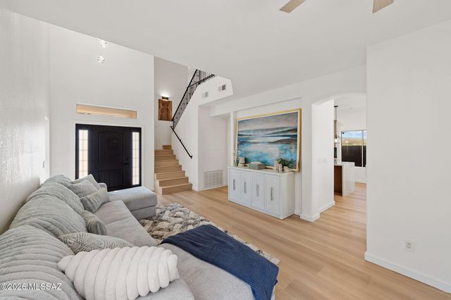 7485 W Long Creek Place, Tucson, AZ 85743