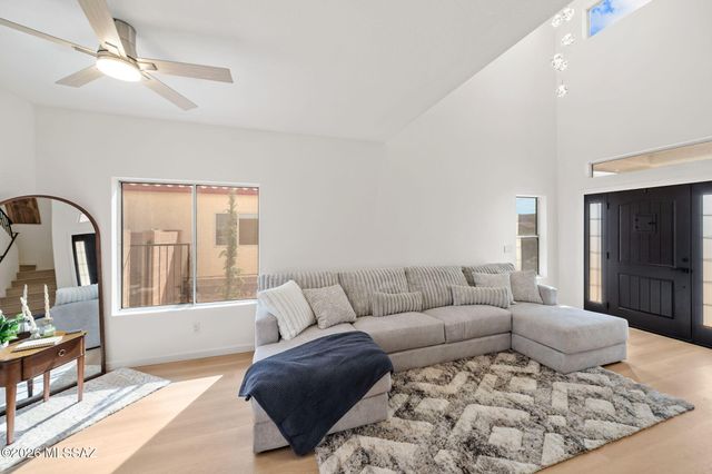 7485 W Long Creek Place, Tucson, AZ 85743