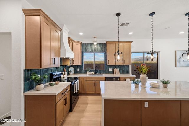 7485 W Long Creek Place, Tucson, AZ 85743