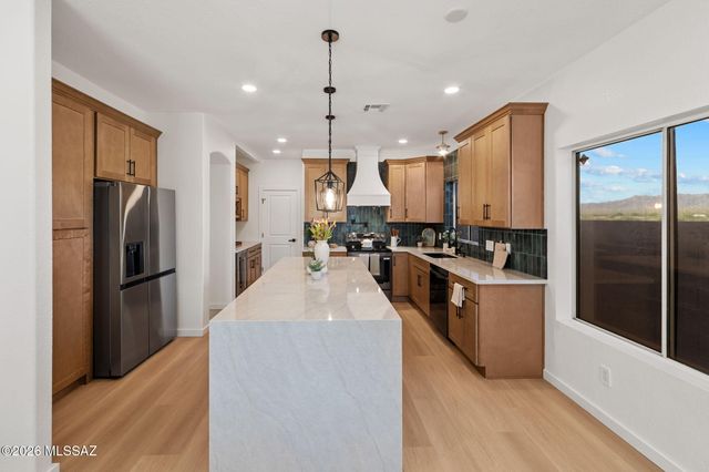 7485 W Long Creek Place, Tucson, AZ 85743