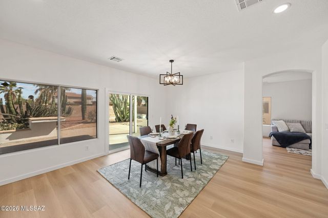 7485 W Long Creek Place, Tucson, AZ 85743