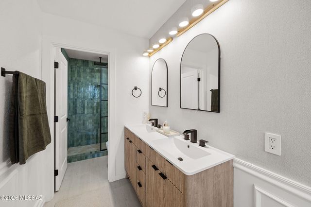 7485 W Long Creek Place, Tucson, AZ 85743