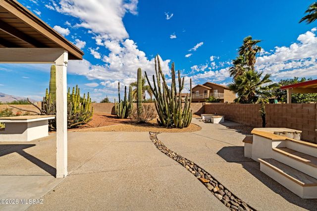 7485 W Long Creek Place, Tucson, AZ 85743