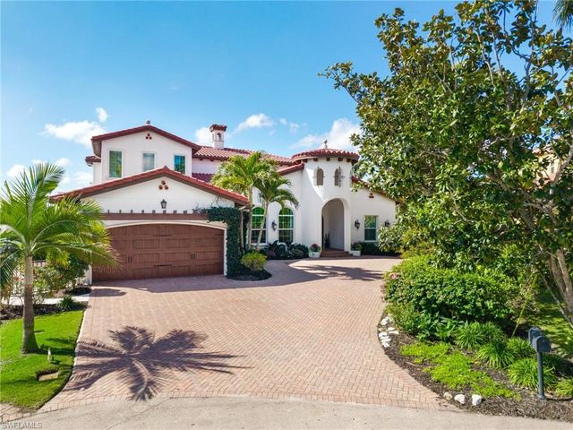 911 Aqua LN, Fort Myers, FL 33919