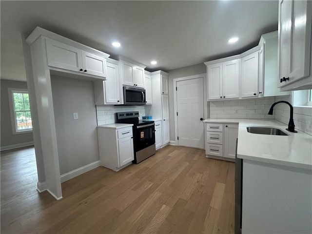 500 N Harding Street, Oak Grove, MO 64075