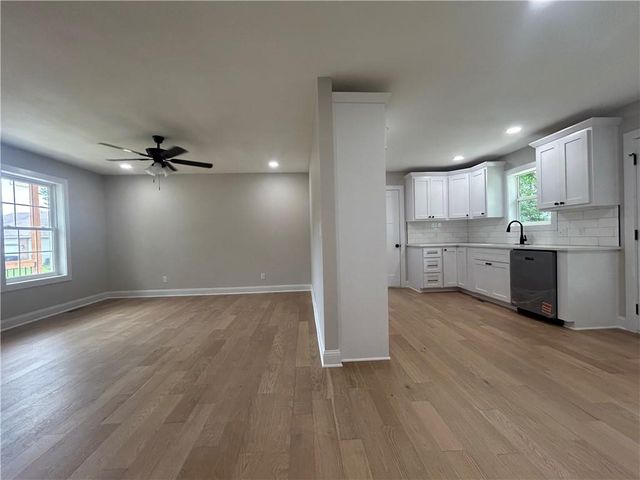 500 N Harding Street, Oak Grove, MO 64075