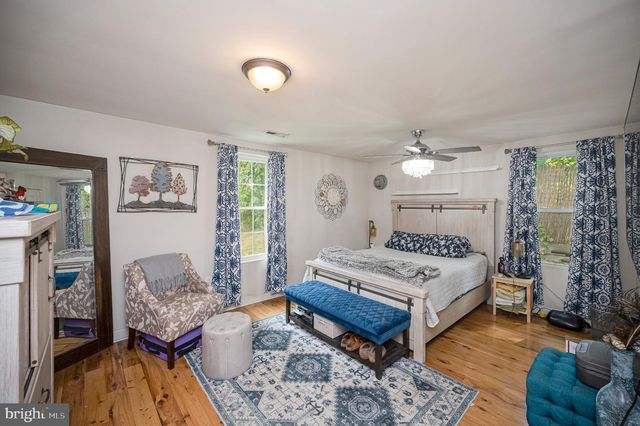 3932 OAKDALE CIR, Triangle, VA 22172