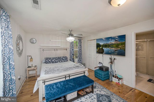 3932 OAKDALE CIR, Triangle, VA 22172