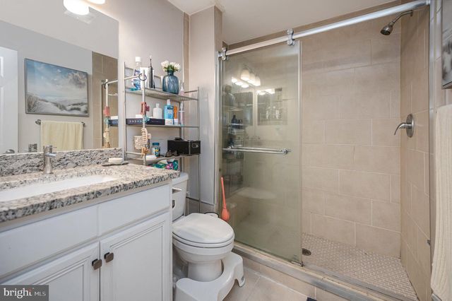 3932 OAKDALE CIR, Triangle, VA 22172
