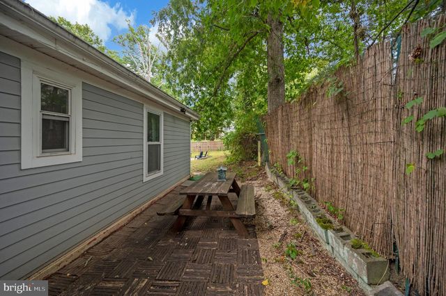 3932 OAKDALE CIR, Triangle, VA 22172