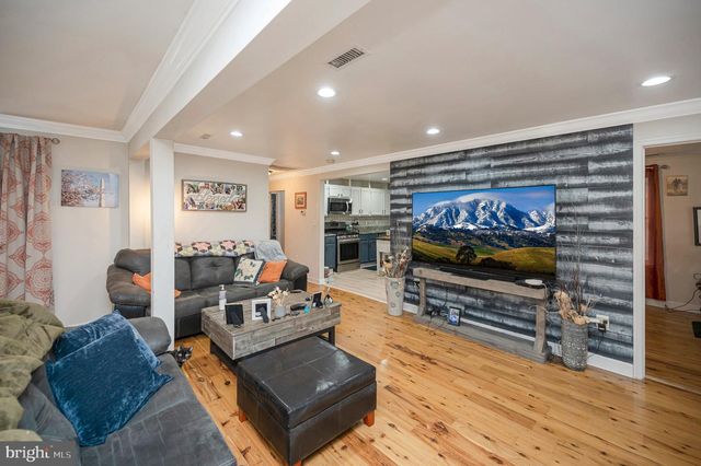 3932 OAKDALE CIR, Triangle, VA 22172