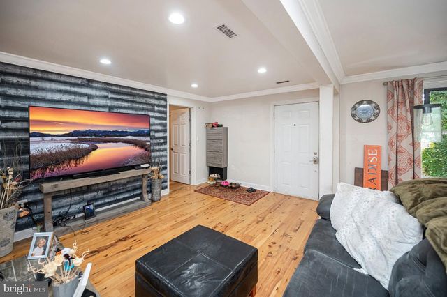 3932 OAKDALE CIR, Triangle, VA 22172