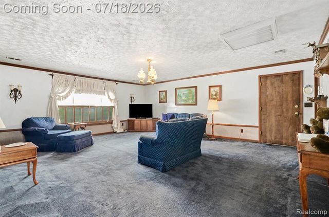 24730 Creekside Drive, Farmington, MI 48336
