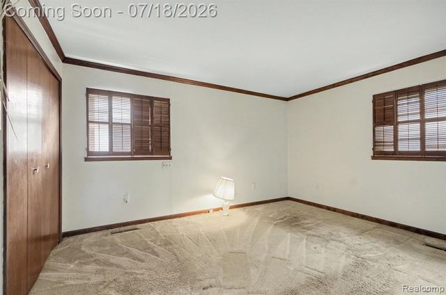 24730 Creekside Drive, Farmington, MI 48336