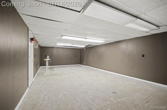 24730 Creekside Drive, Farmington, MI 48336