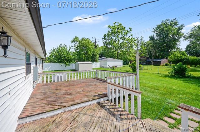 24730 Creekside Drive, Farmington, MI 48336