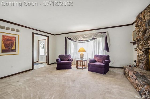 24730 Creekside Drive, Farmington, MI 48336