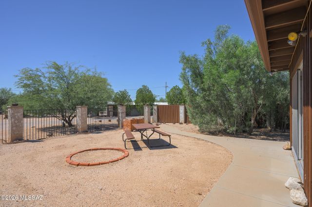 3195 N Homestead Place, Tucson, AZ 85749