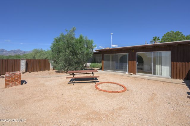 3195 N Homestead Place, Tucson, AZ 85749