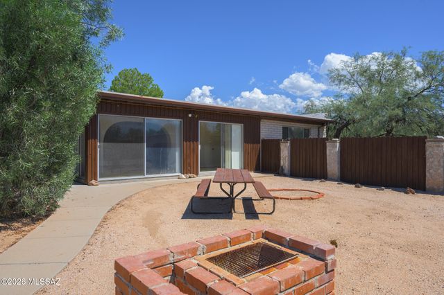 3195 N Homestead Place, Tucson, AZ 85749