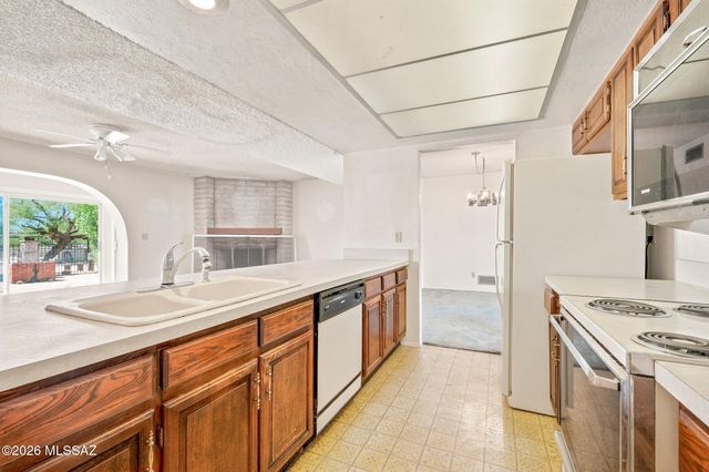 3195 N Homestead Place, Tucson, AZ 85749