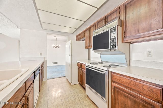 3195 N Homestead Place, Tucson, AZ 85749