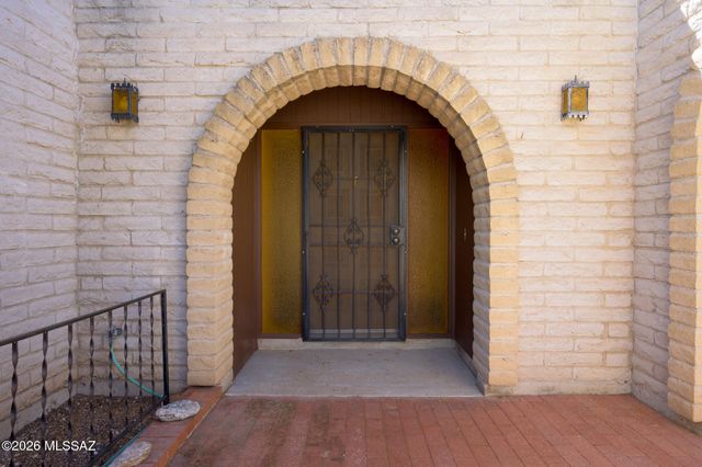3195 N Homestead Place, Tucson, AZ 85749