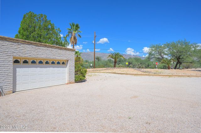 3195 N Homestead Place, Tucson, AZ 85749