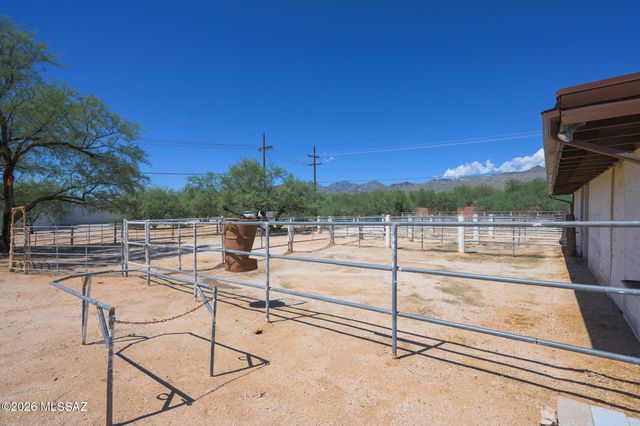 3195 N Homestead Place, Tucson, AZ 85749