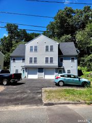 1642 Highland Avenue B, Waterbury, CT 06708