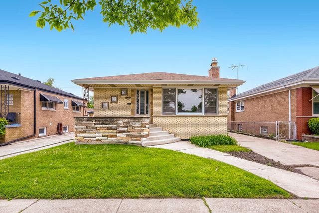 8531 S Tripp Avenue, Chicago, IL 60652