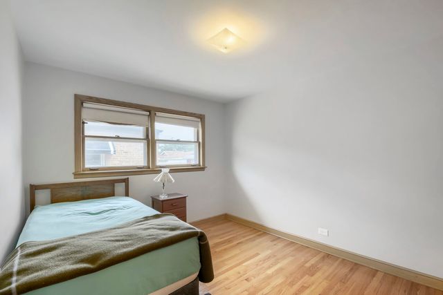 8531 S Tripp Avenue, Chicago, IL 60652
