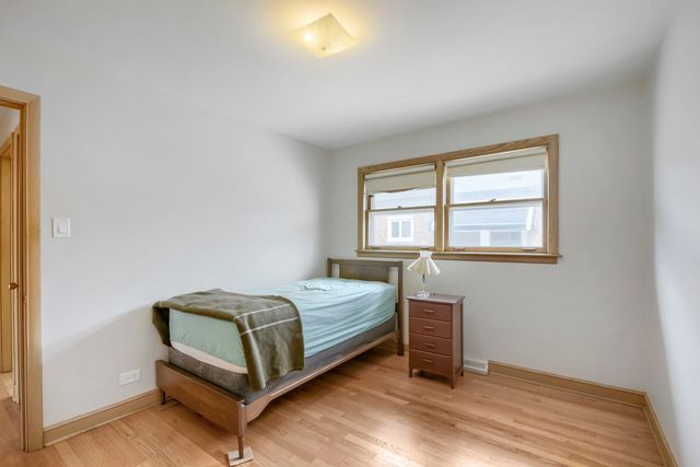 8531 S Tripp Avenue, Chicago, IL 60652