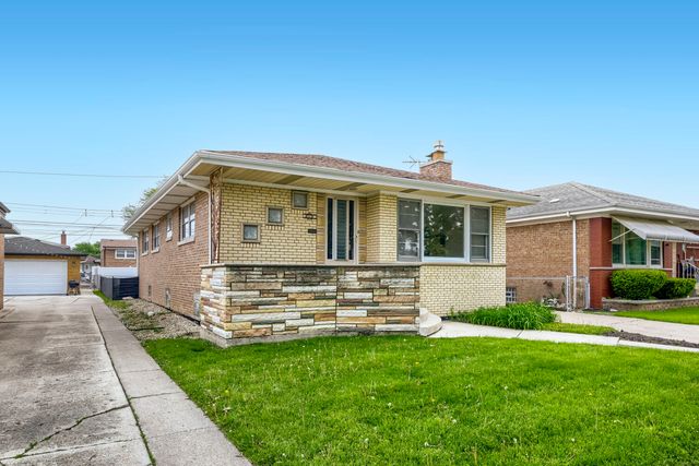 8531 S Tripp Avenue, Chicago, IL 60652