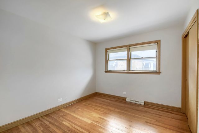 8531 S Tripp Avenue, Chicago, IL 60652