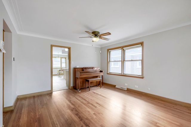 8531 S Tripp Avenue, Chicago, IL 60652