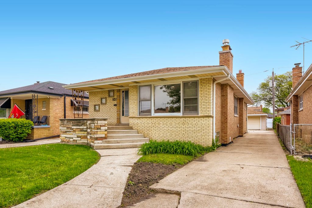 8531 S Tripp Avenue, Chicago, IL 60652